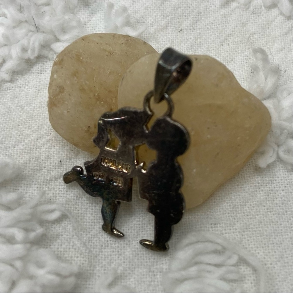 CHARM Antique Brass Look Boy Kissing Girl Romantic Sentimental Couple Memorable